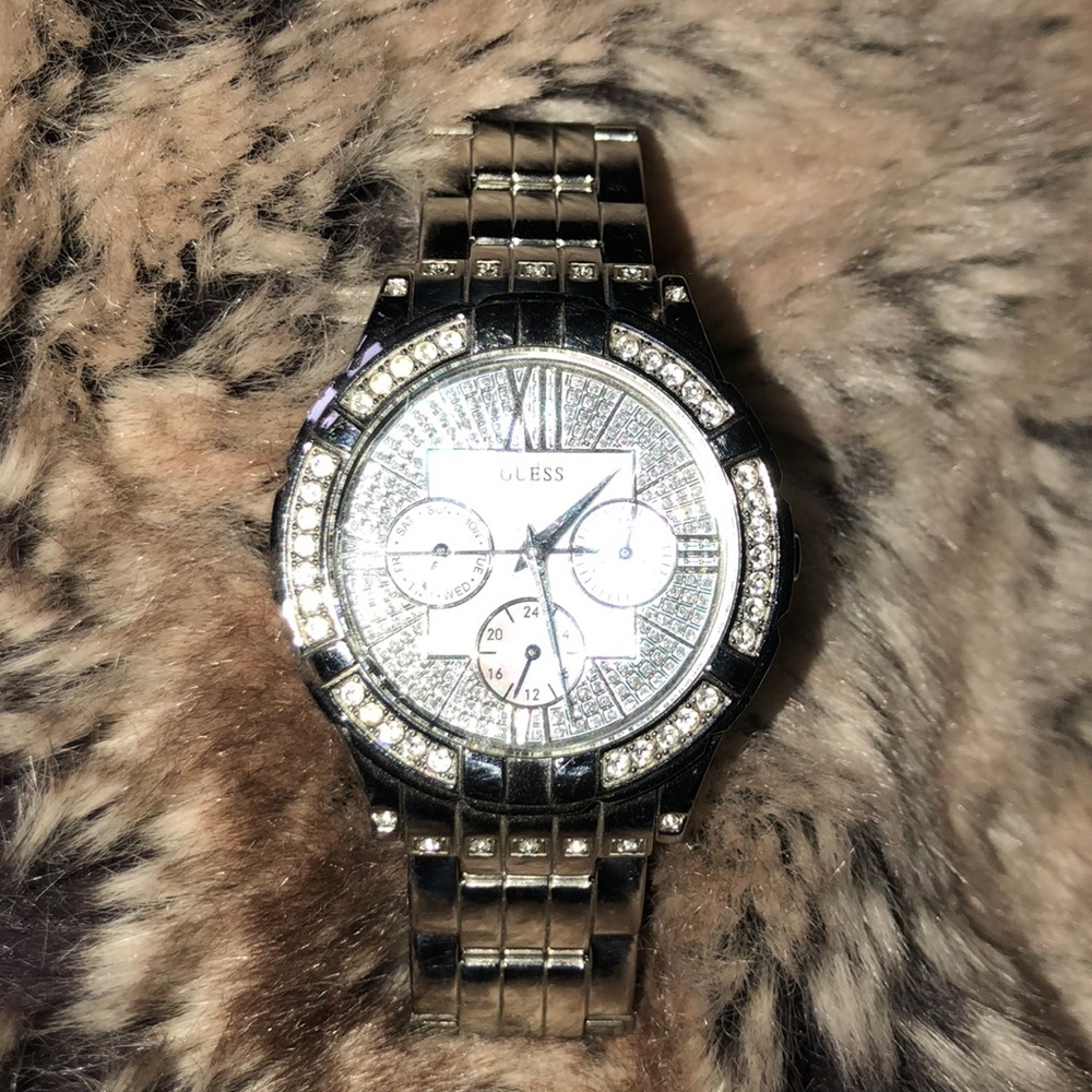 GUESS SILVER DIAMOND WATCH WOMENS
